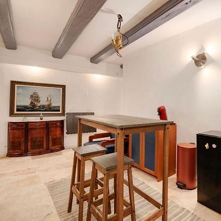 Rent Big Room With Breakfast Free In Old City น็องซี ภายนอก รูปภาพ