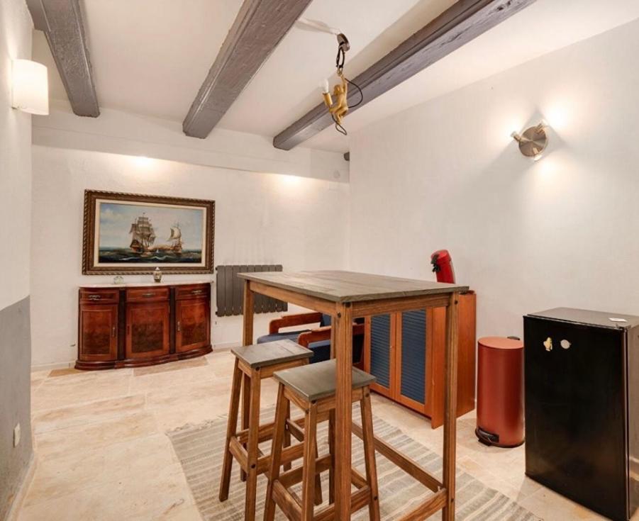Rent Big Room With Breakfast Free In Old City น็องซี ภายนอก รูปภาพ