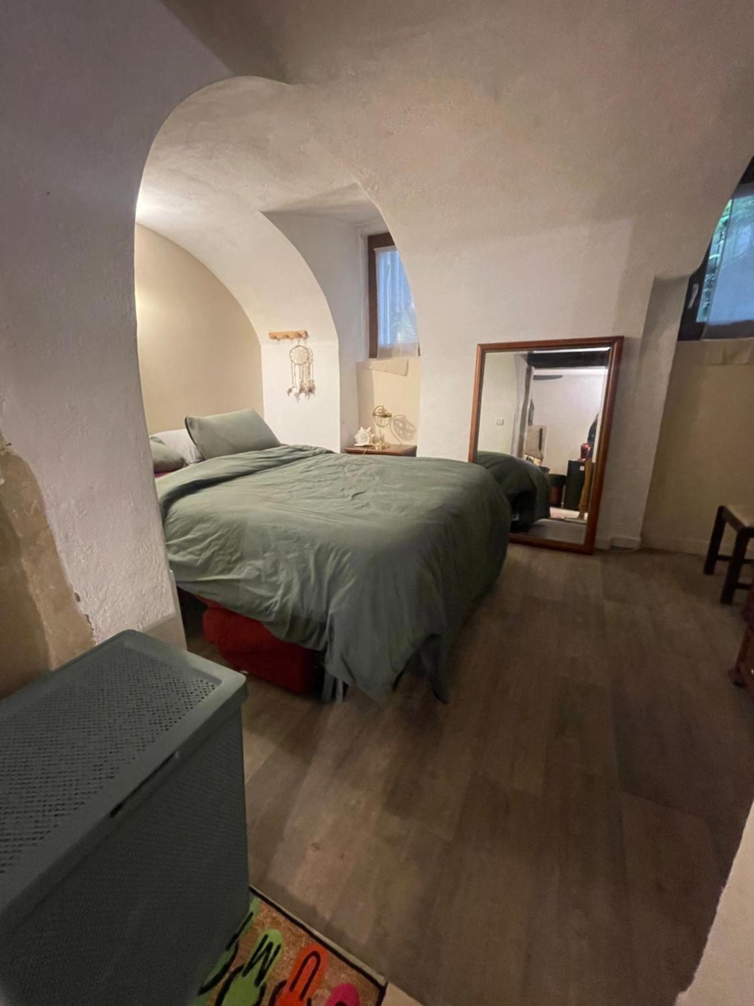 Rent Big Room With Breakfast Free In Old City น็องซี ภายนอก รูปภาพ