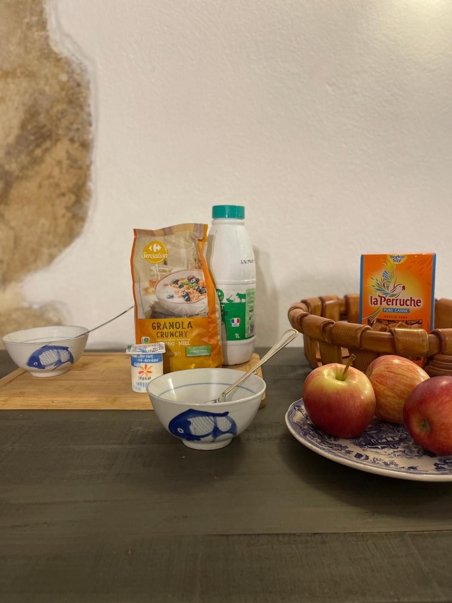 Rent Big Room With Breakfast Free In Old City น็องซี ภายนอก รูปภาพ