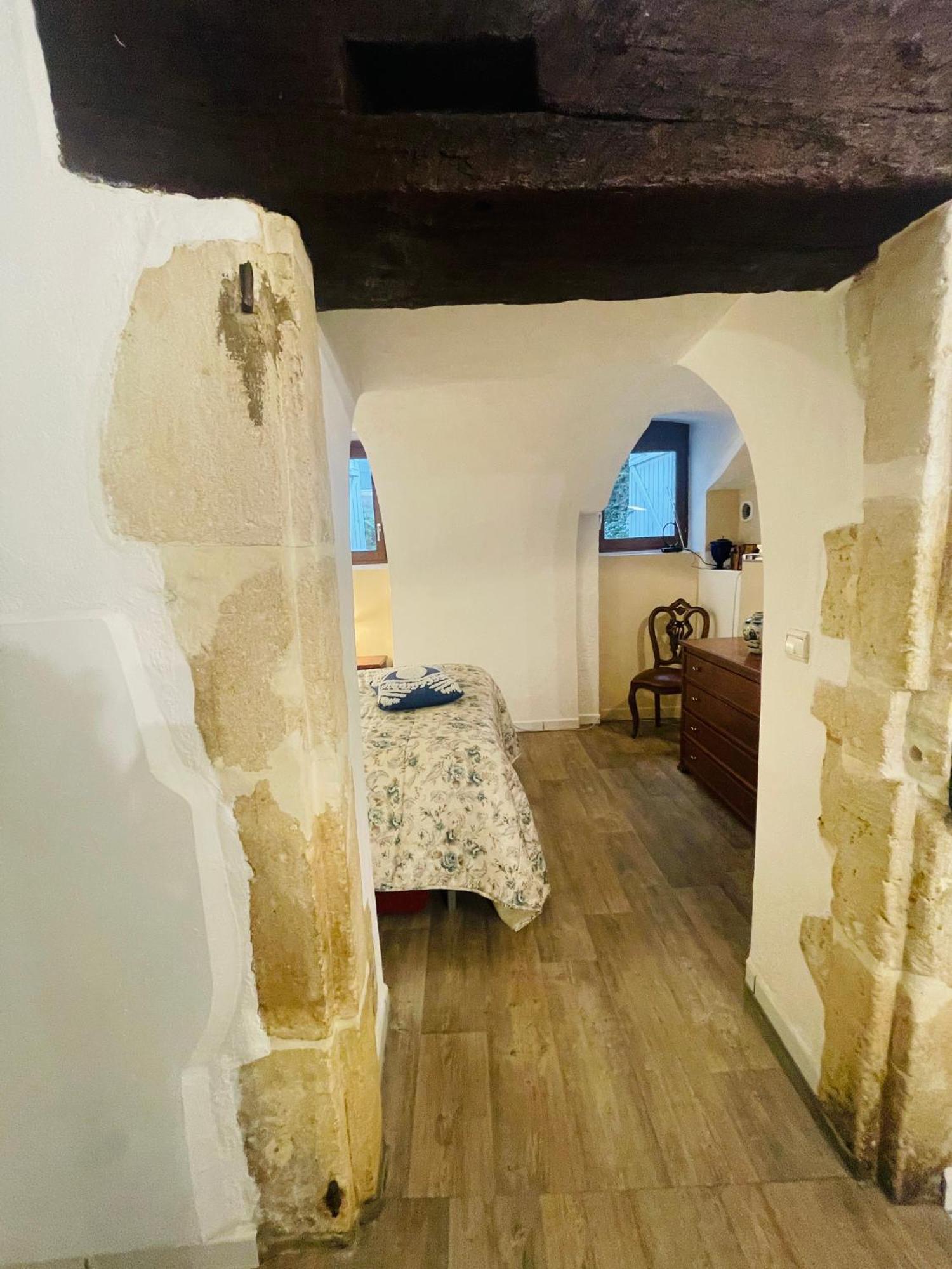 Rent Big Room With Breakfast Free In Old City น็องซี ภายนอก รูปภาพ